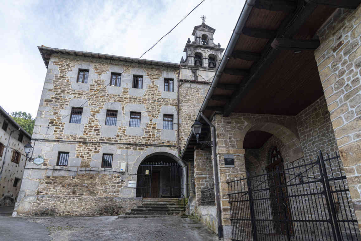 Vizcaya - Areatza 13 - convento de Santa Isabel.jpg